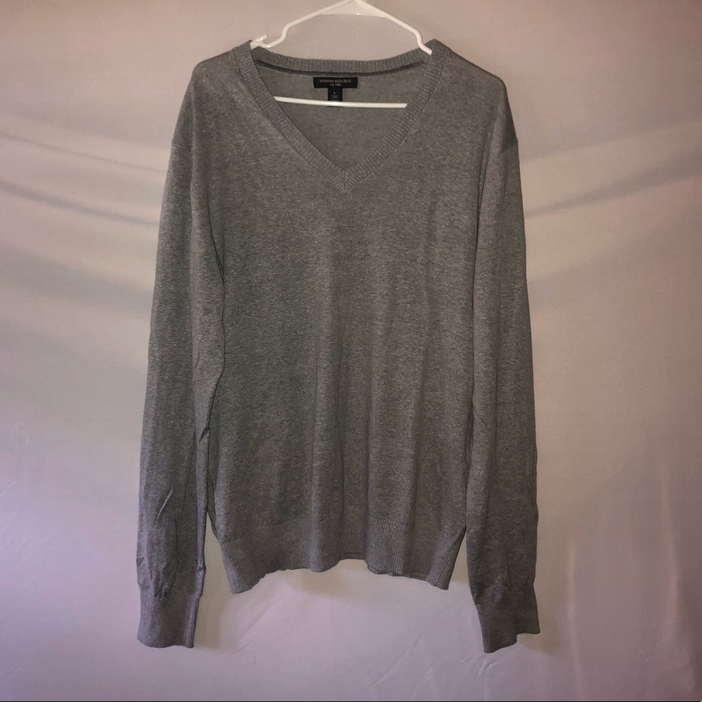 Banana Republic vneck sweater